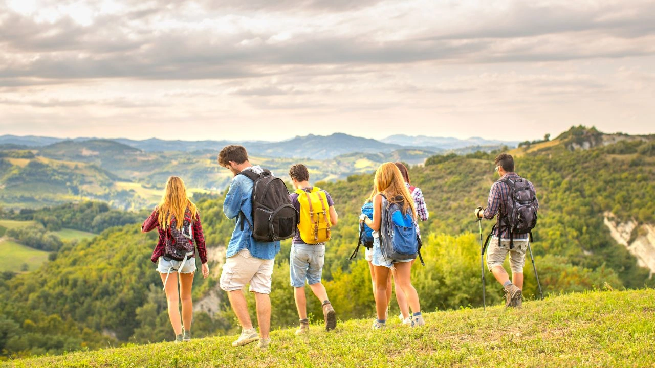 No Hotel Stress, No Overpacked Bags: The Micro-Staycation Trend That's Taking Over India