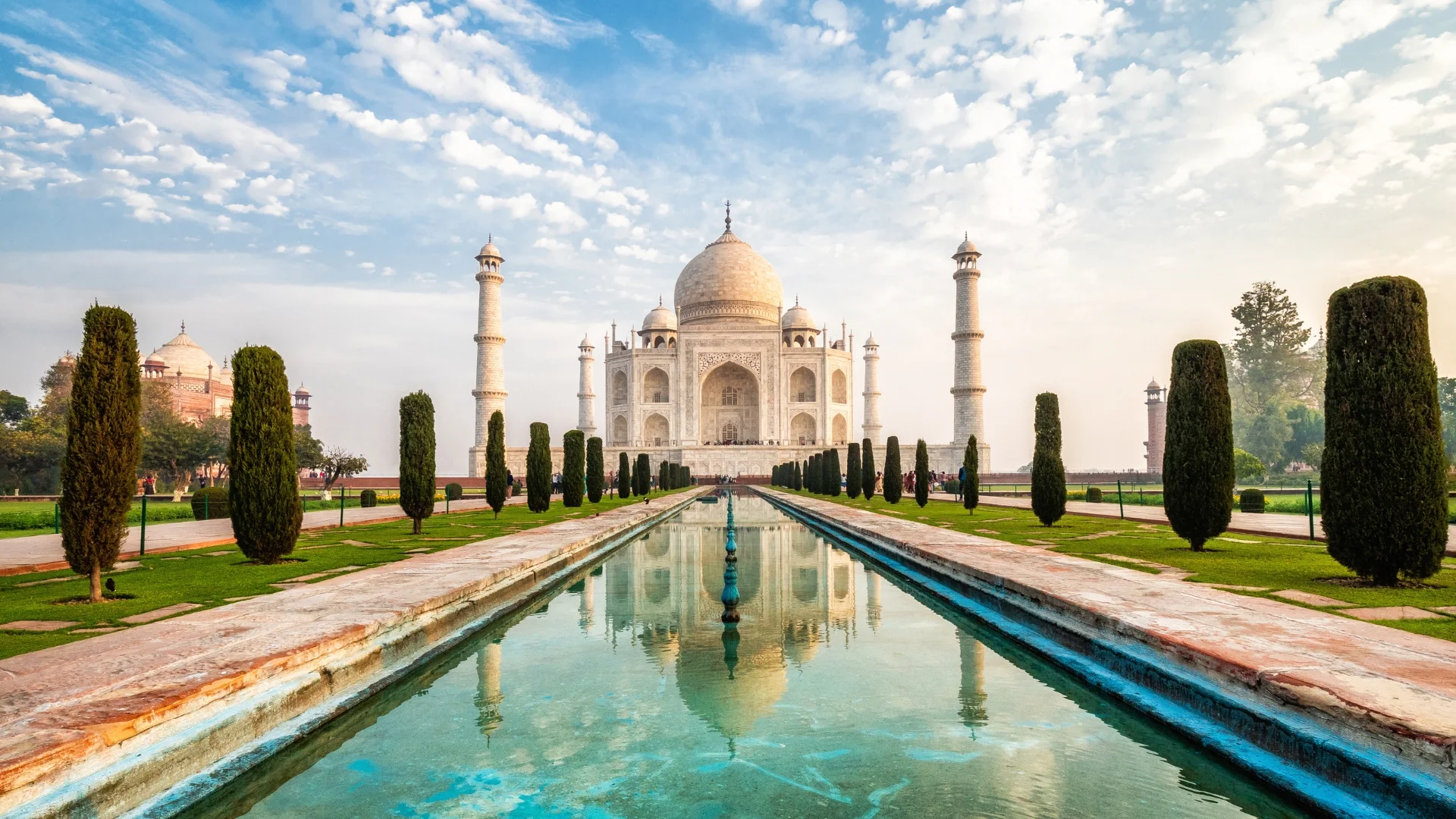What to Know Before Visiting the Taj Mahal: Tickets, Timings and Etiquette